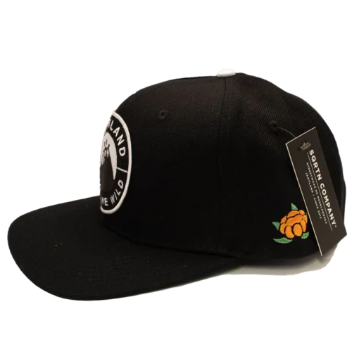 SQRTN - In to Emblem Cap - musta lippalakkisecond view